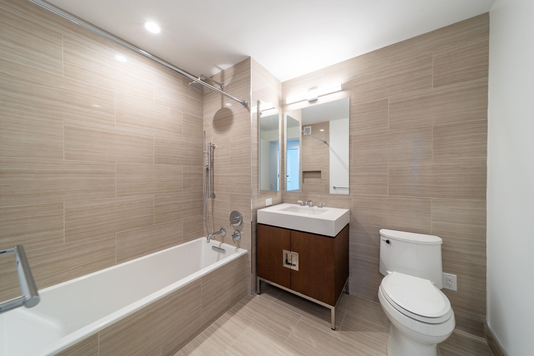 99 HUDSON ST Unit: 1807