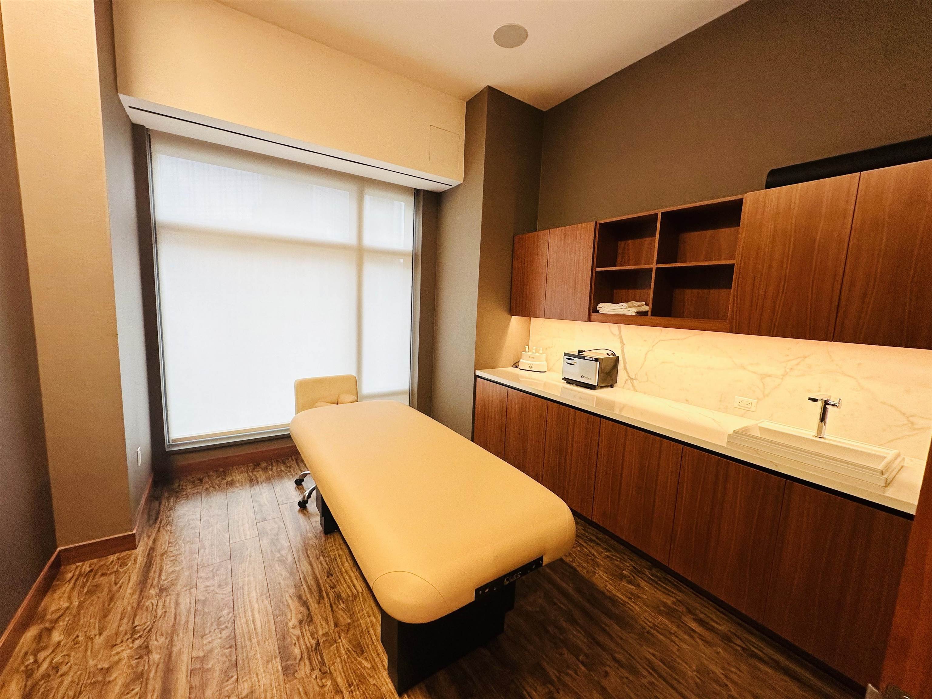 99 HUDSON ST Unit: 1807