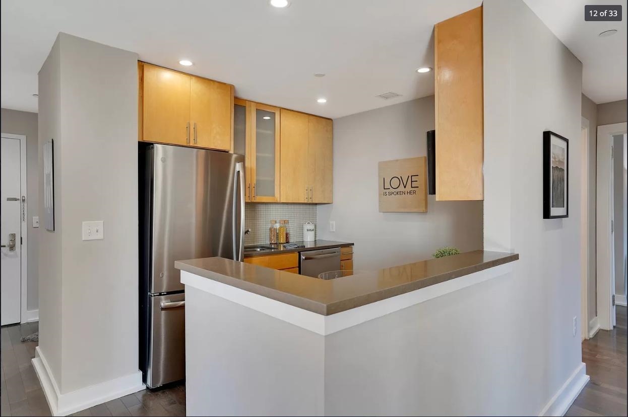 3312 HUDSON AVE Unit: 4c