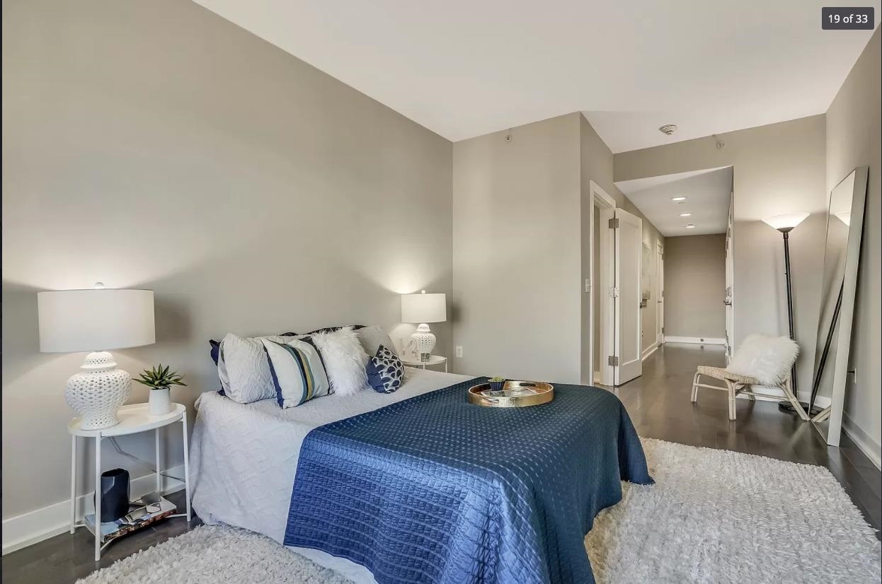 3312 HUDSON AVE Unit: 4c