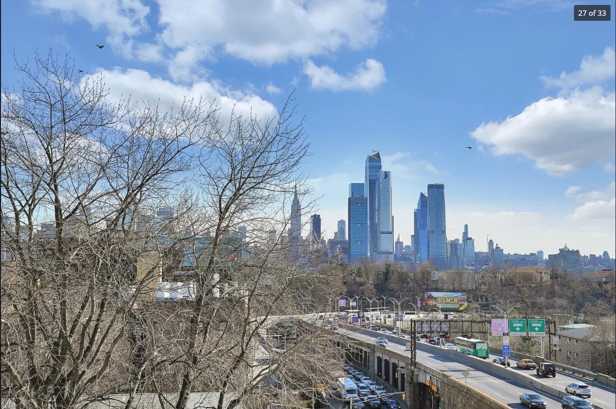 3312 HUDSON AVE Unit: 4c