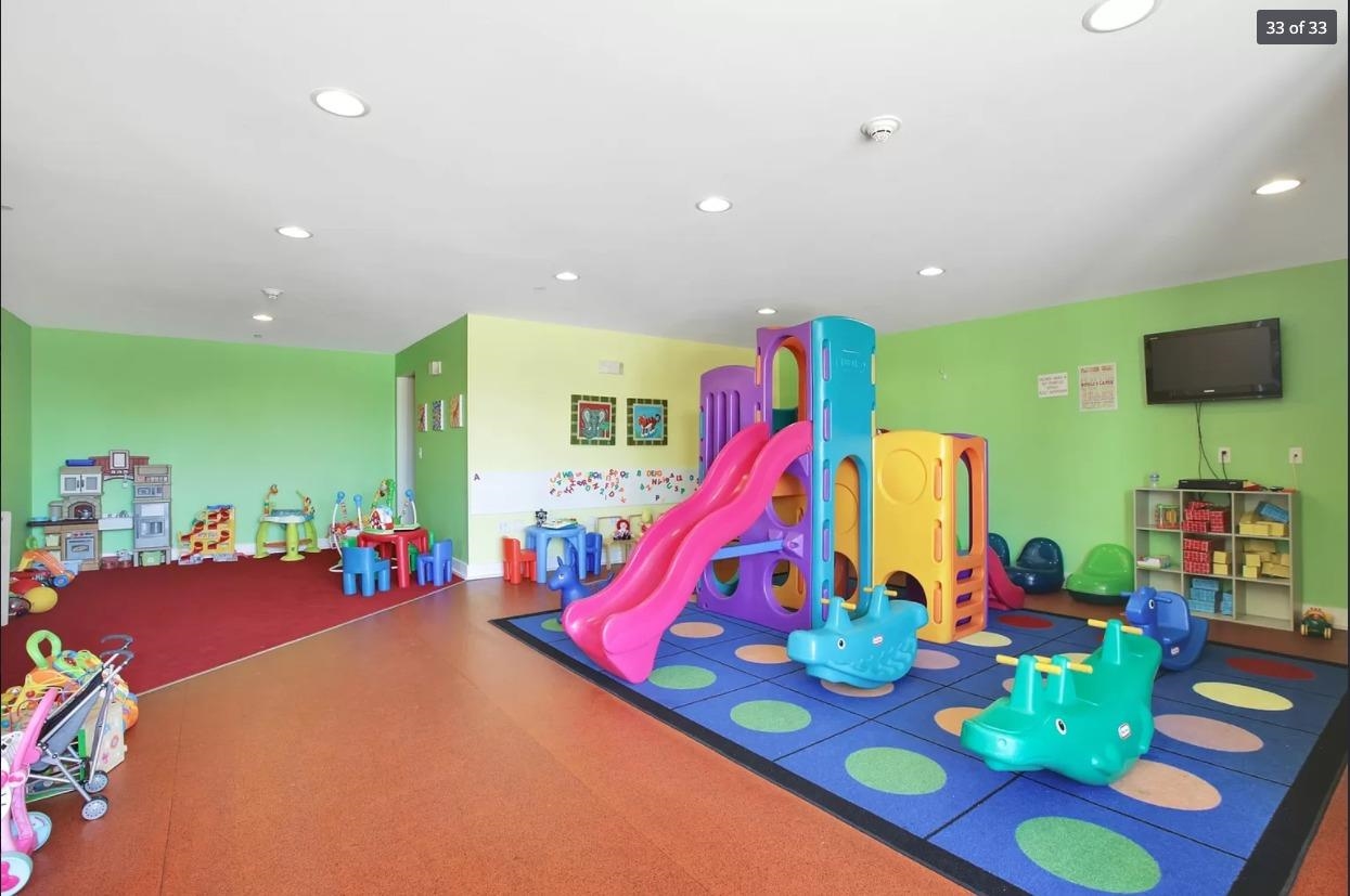 3312 HUDSON AVE Unit: 4c