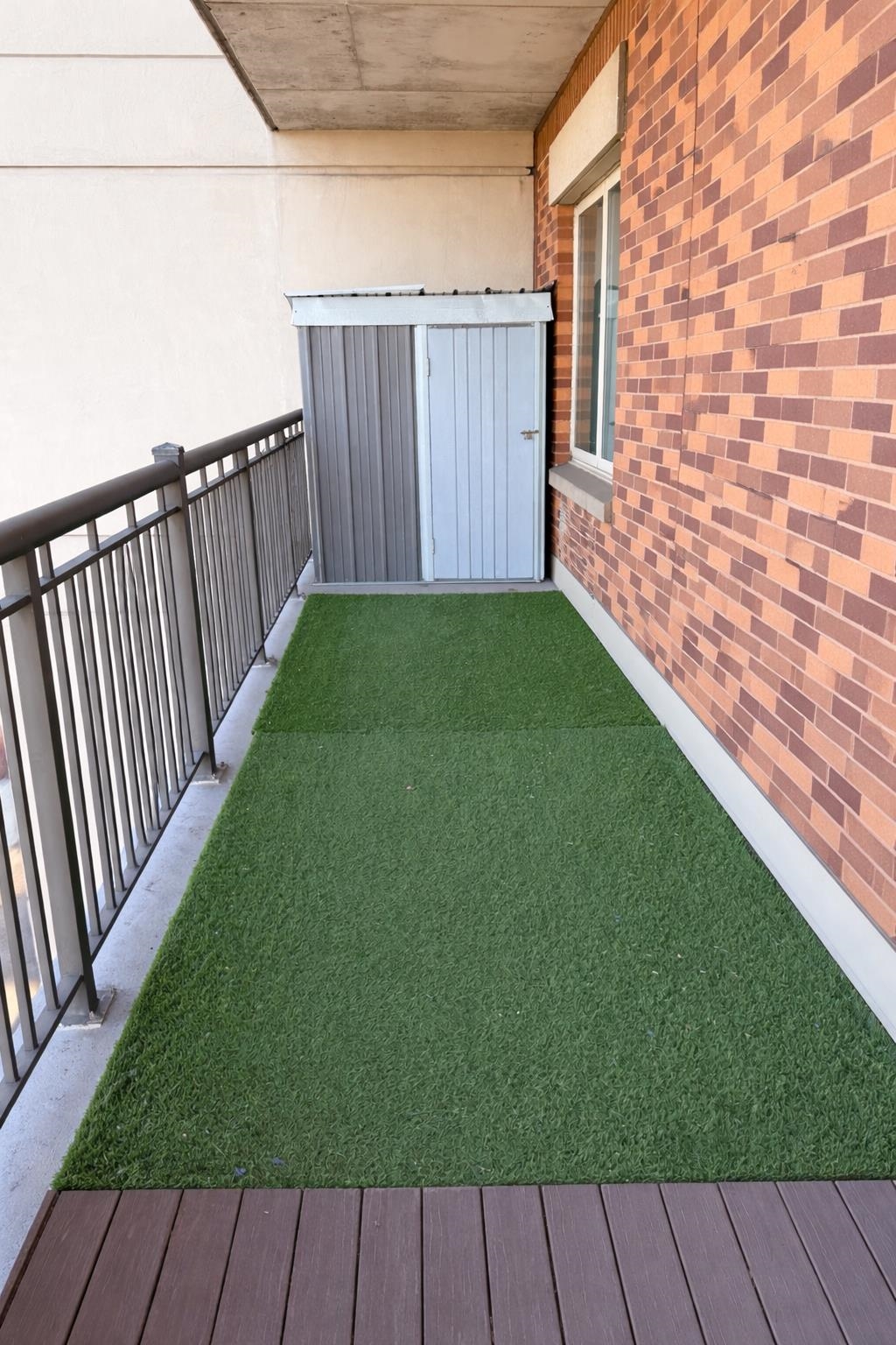 3312 HUDSON AVE Unit: 4c