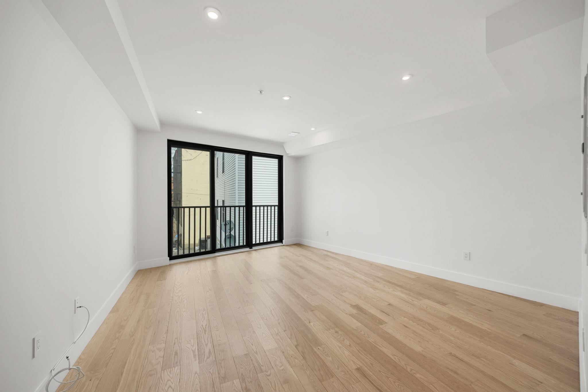 10 BRINKERHOFF ST