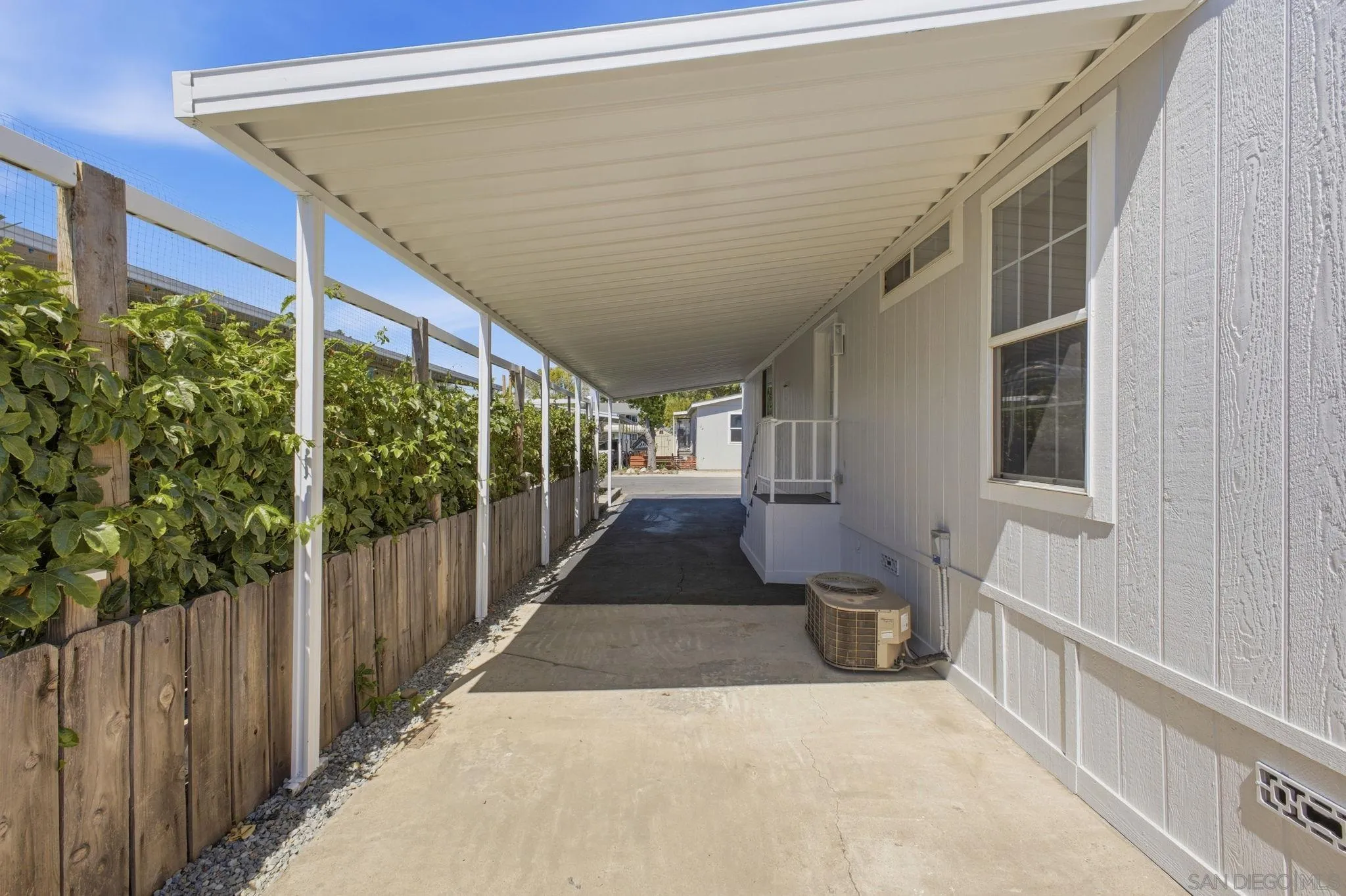 2550 E Valley Pkwy Unit 77