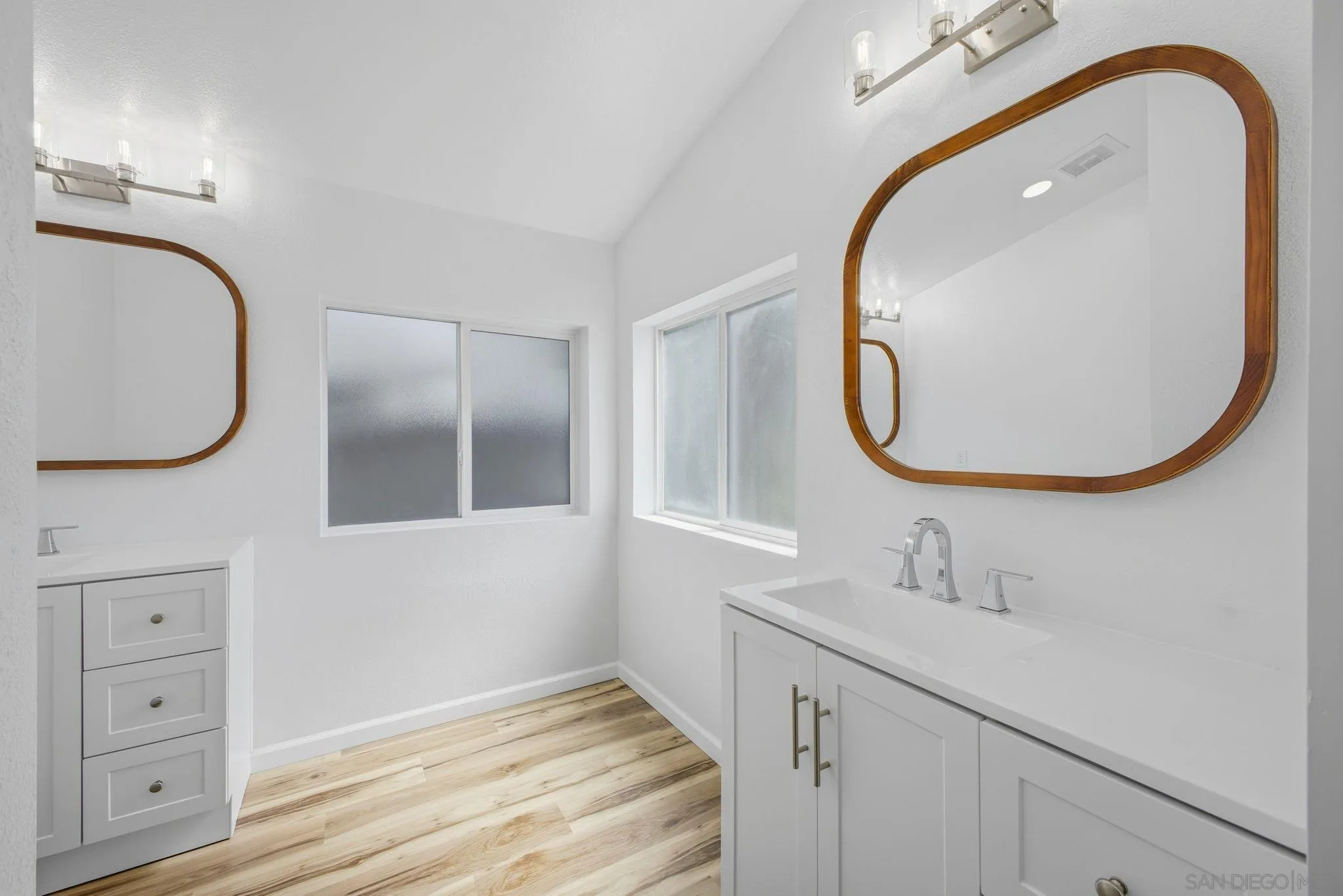 2550 E Valley Pkwy Unit 77