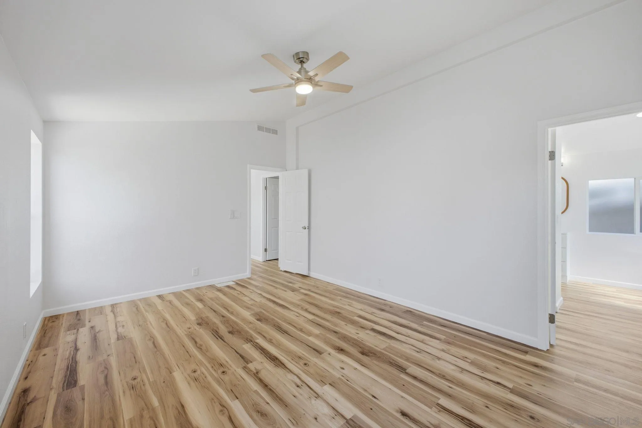 2550 E Valley Pkwy Unit 77