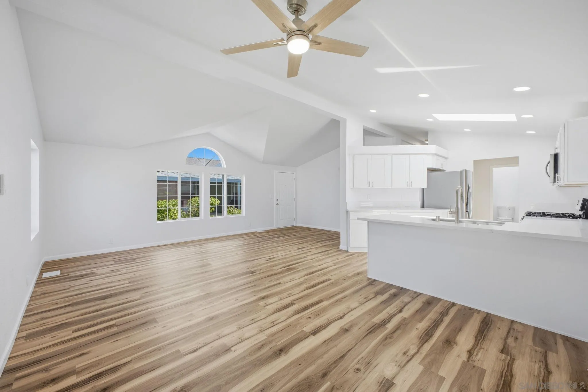 2550 E Valley Pkwy Unit 77
