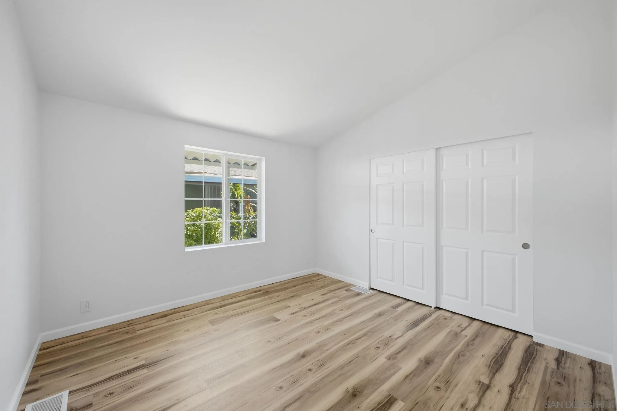 2550 E Valley Pkwy Unit 77