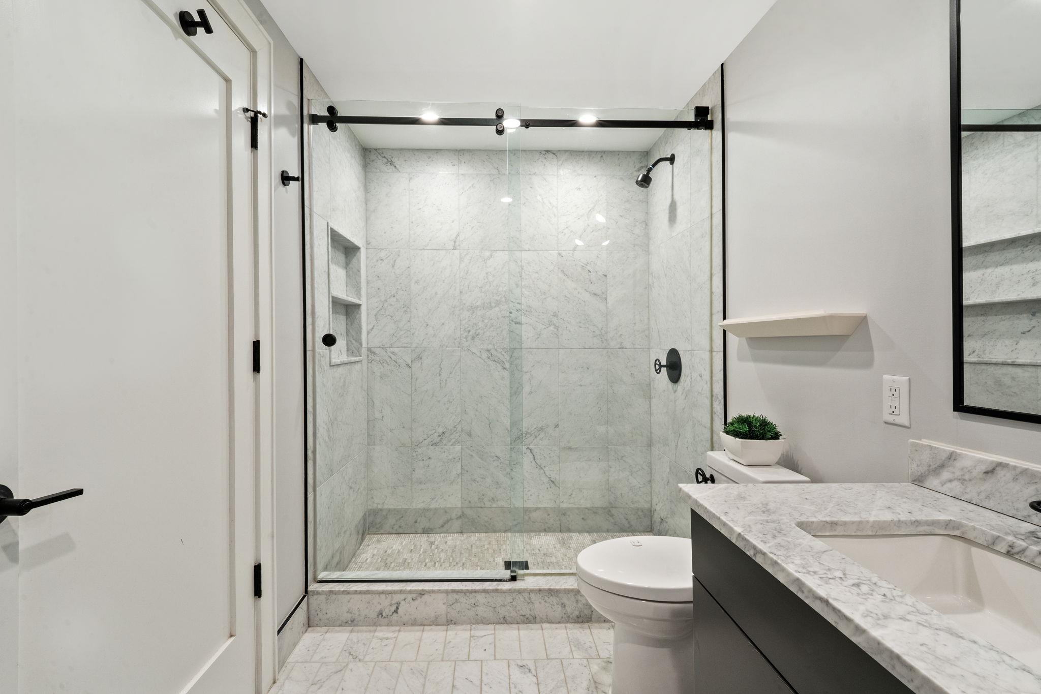 366 6TH ST Unit: 504