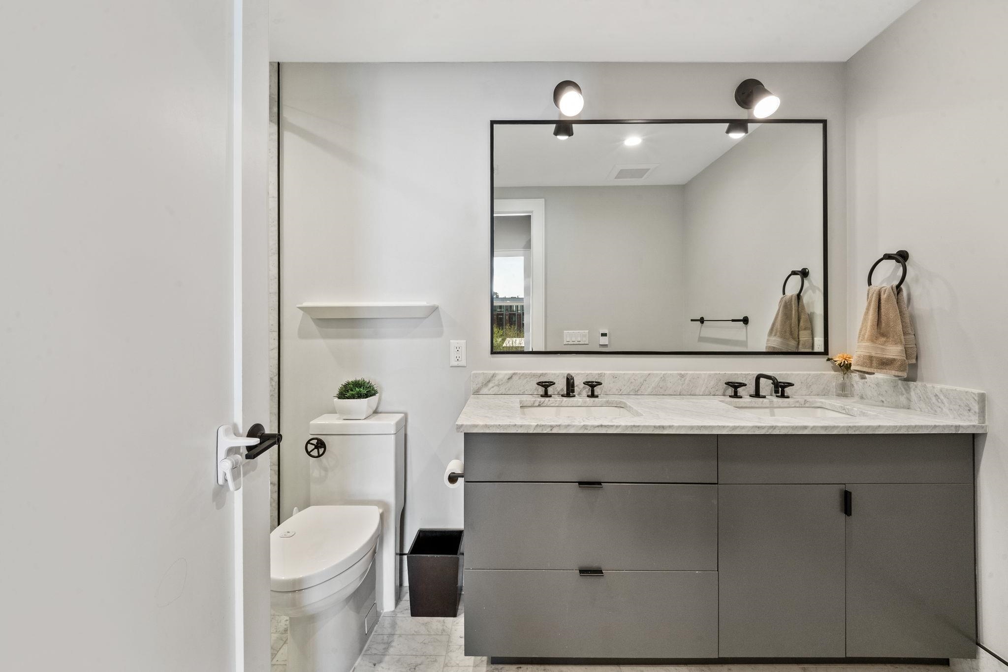 366 6TH ST Unit: 504