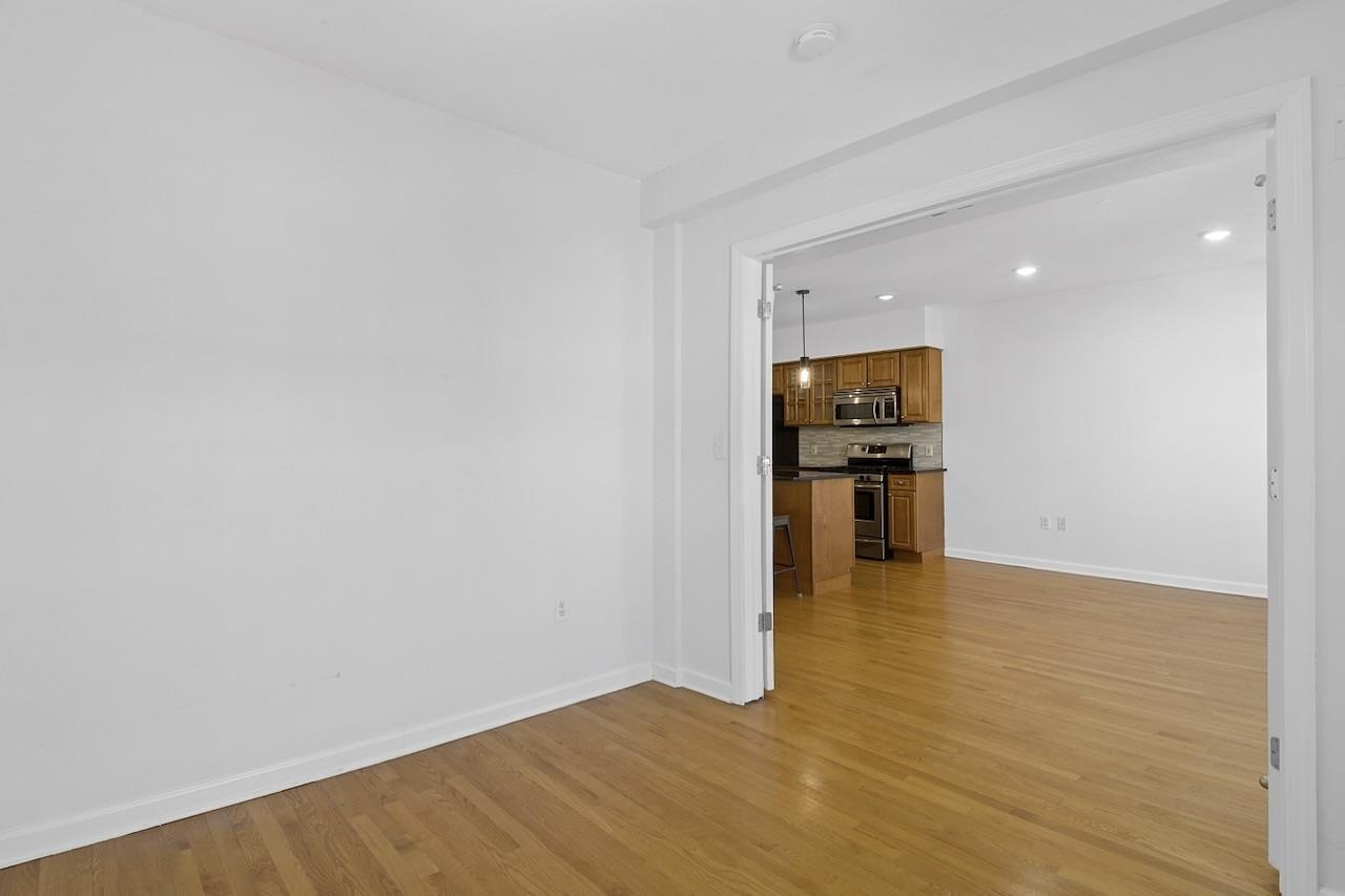 379 2ND ST Unit: 3