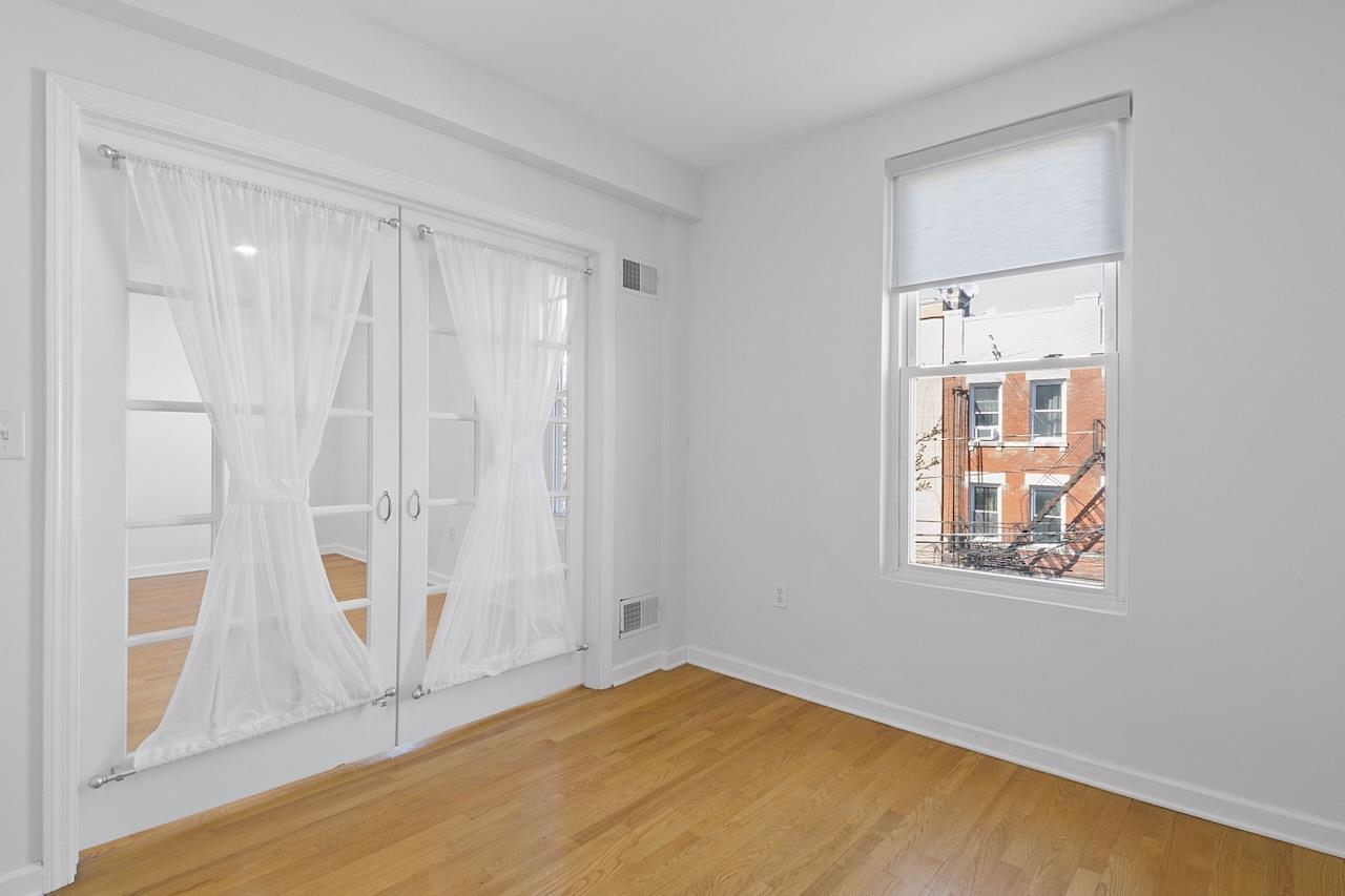 379 2ND ST Unit: 3