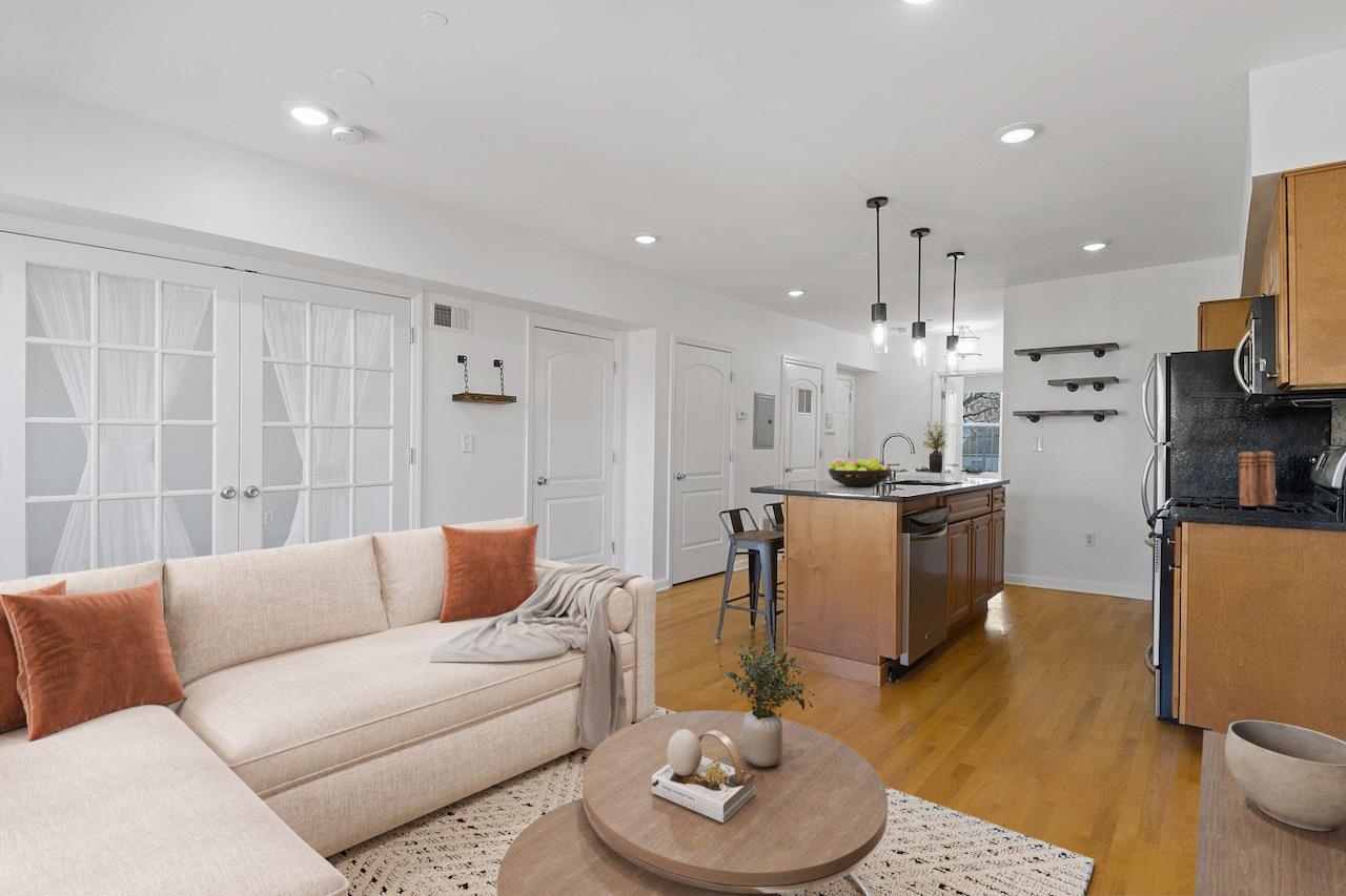 379 2ND ST Unit: 3