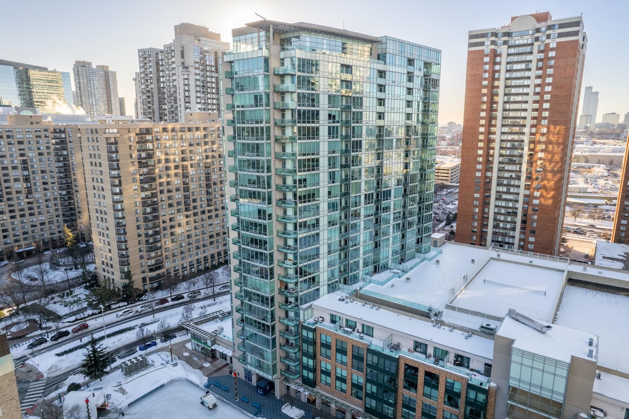 20 NEWPORT PARKWAY Unit: 1708