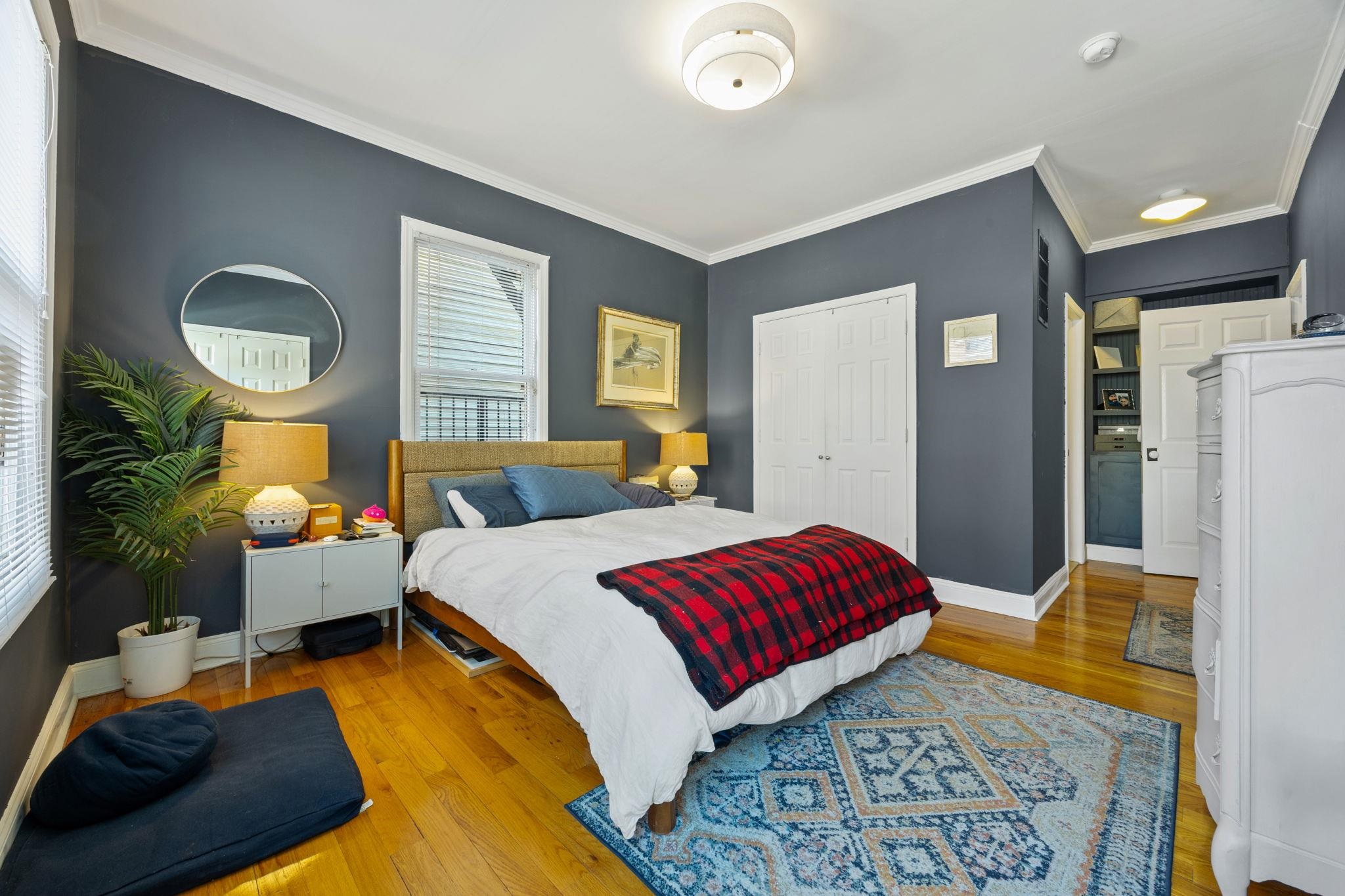 122 COLES ST Unit: 1