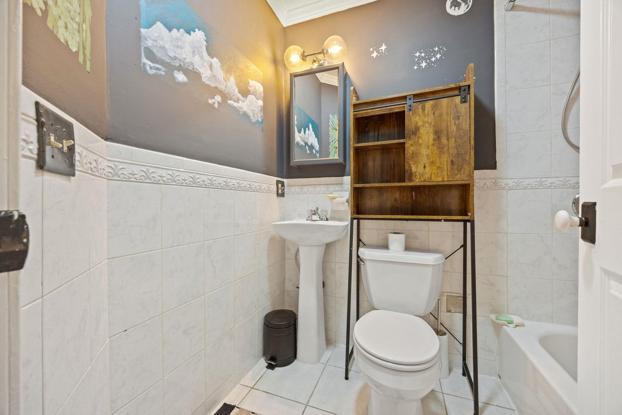 122 COLES ST Unit: 1