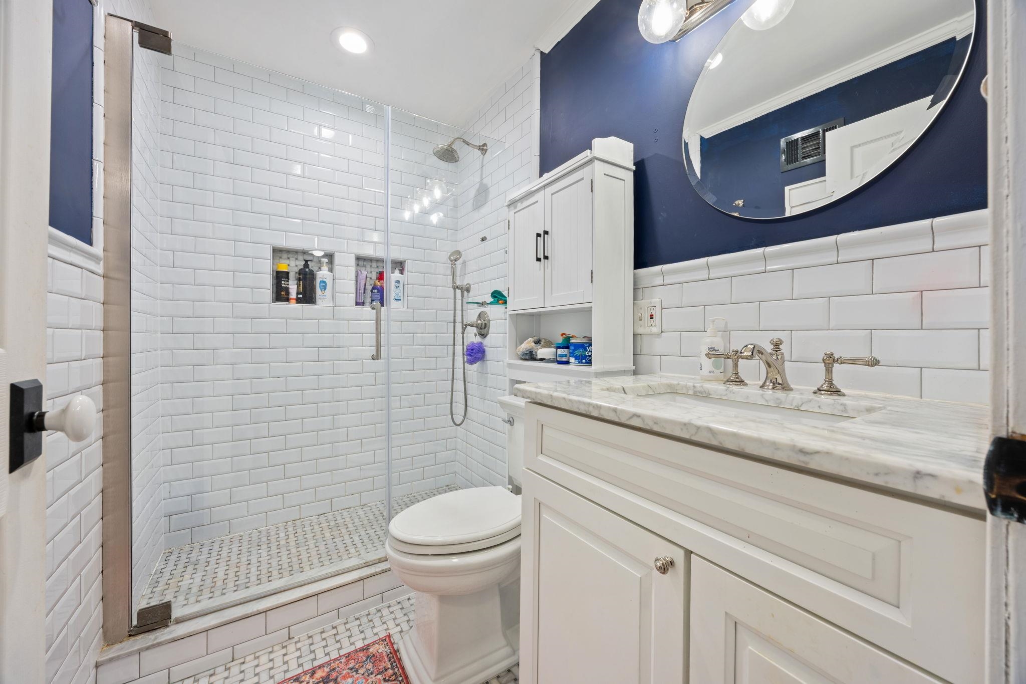 122 COLES ST Unit: 1