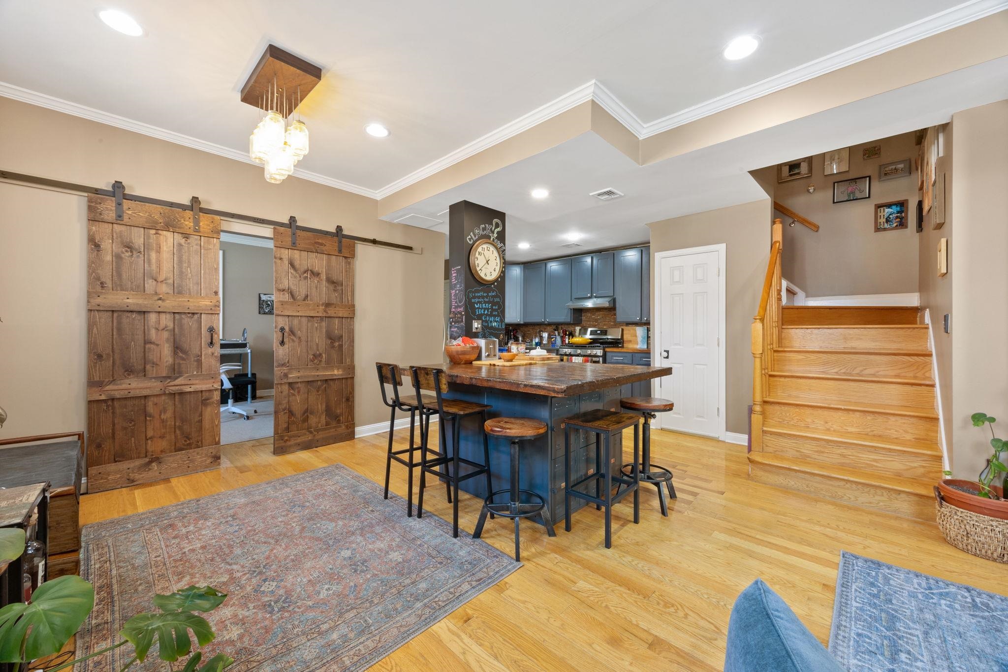 122 COLES ST Unit: 1