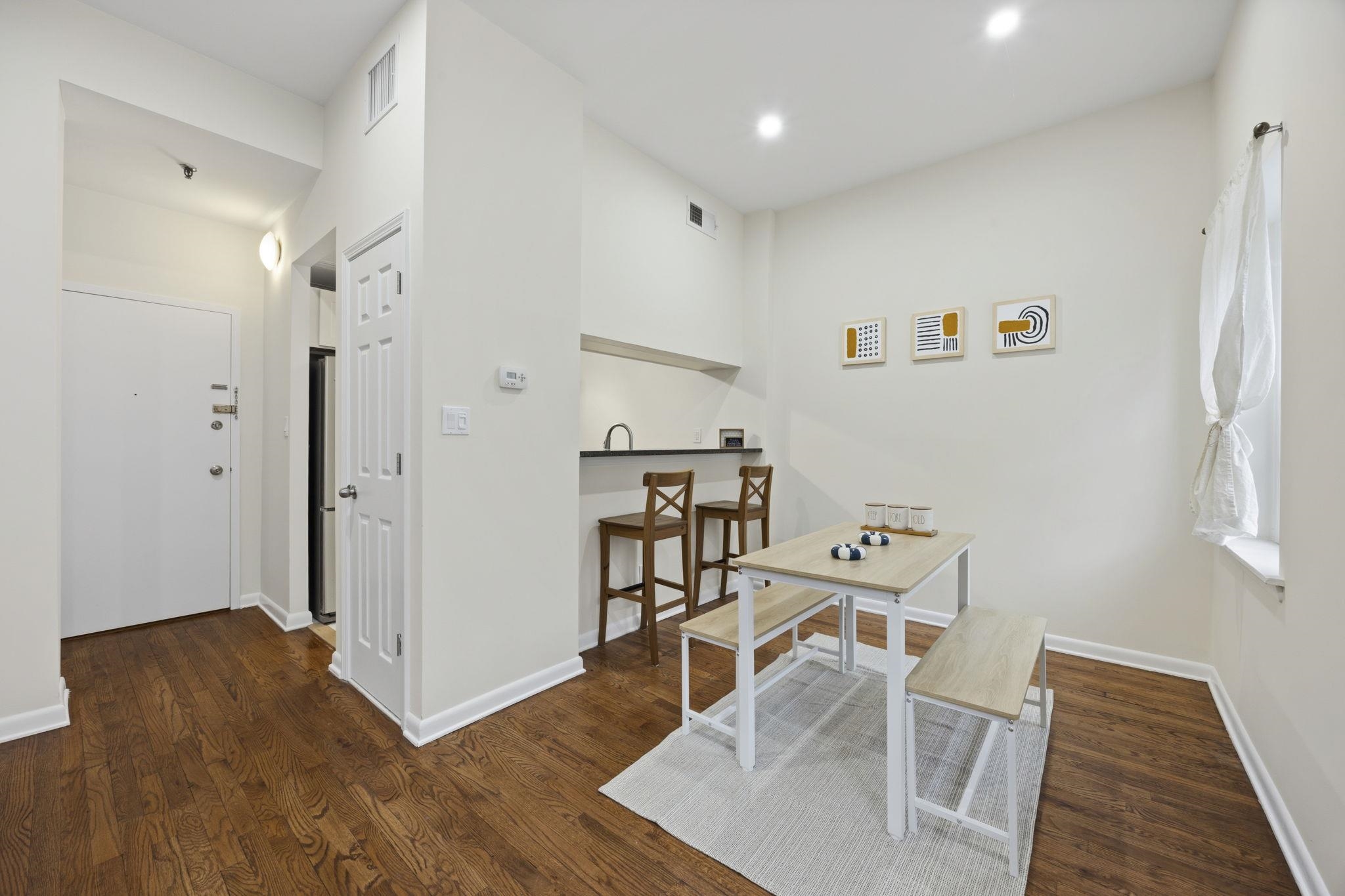 227 CHRISTOPHER COLUMBUS DR Unit: 305B