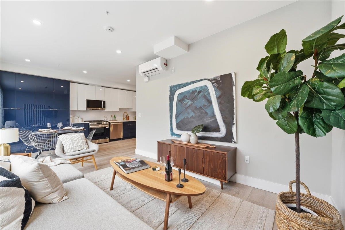 134 NEW YORK AVE Unit: #201