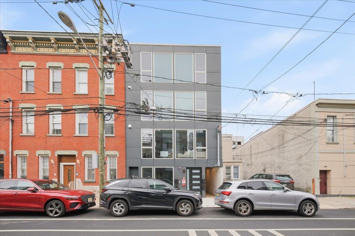 134 NEW YORK AVE Unit: #201