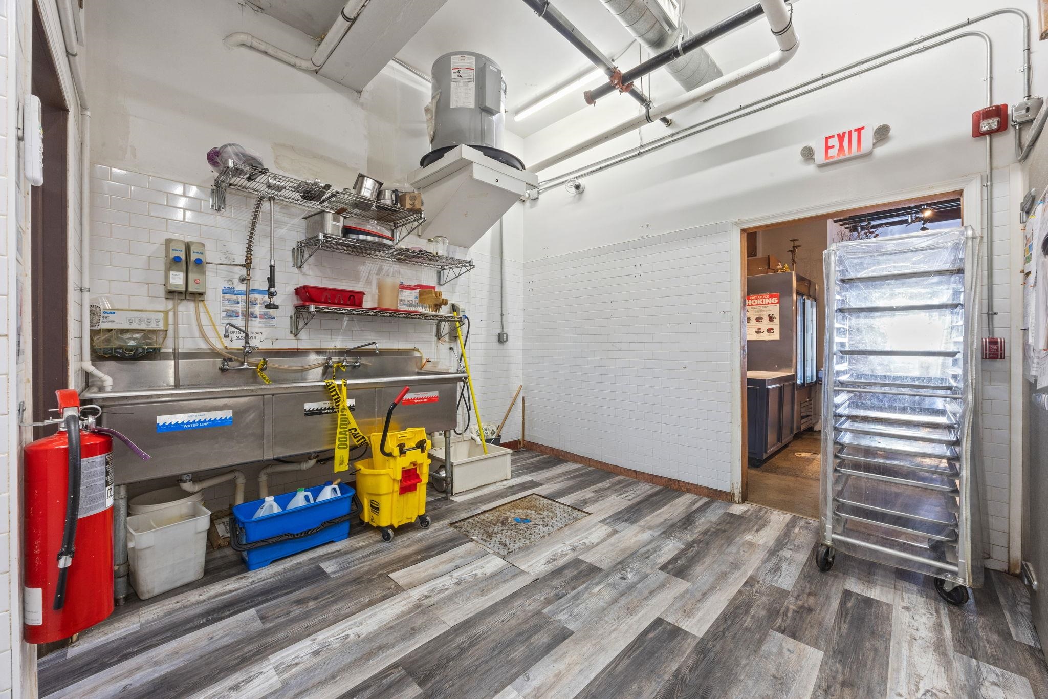371 4TH ST