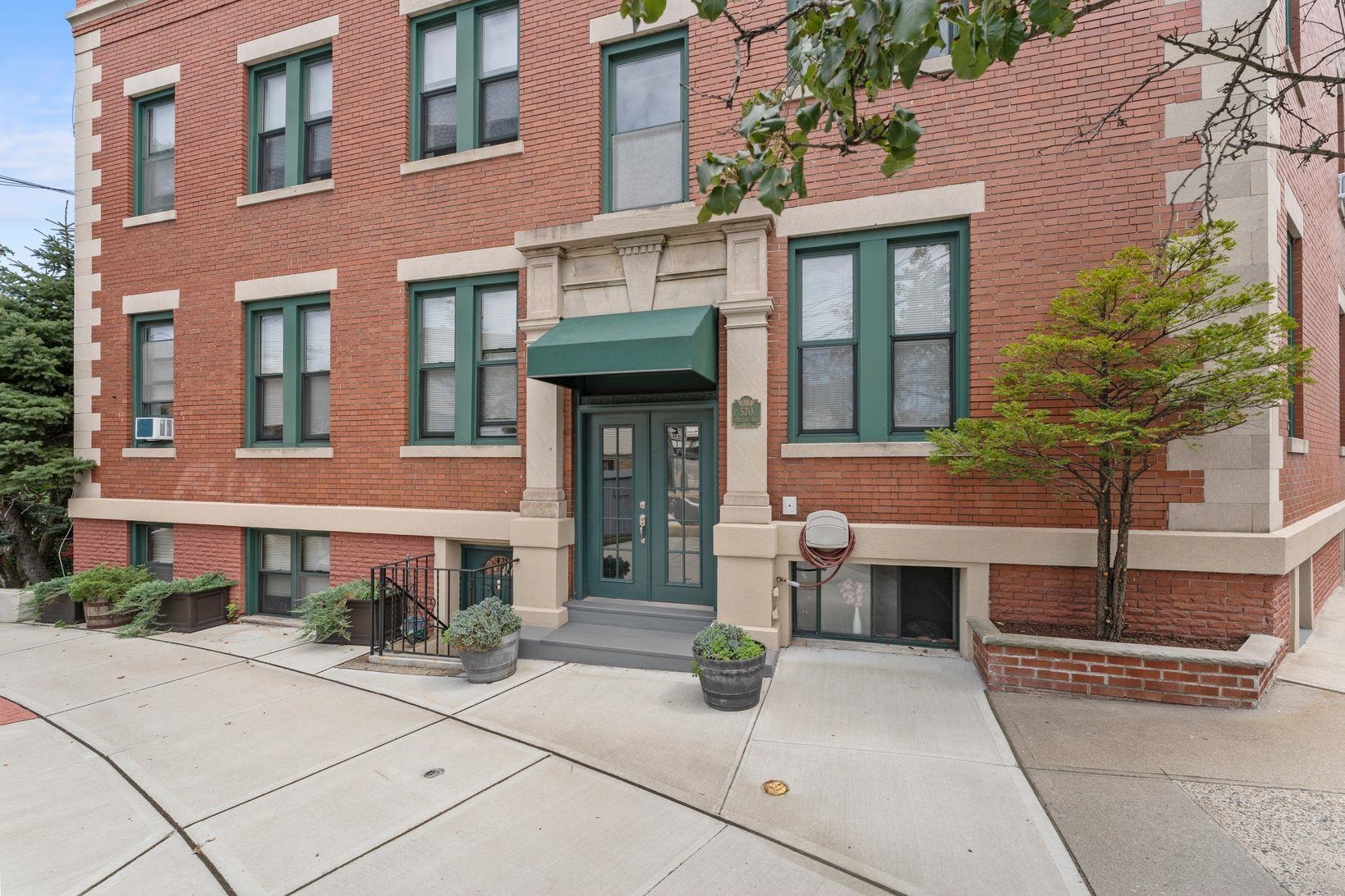 2502 PALISADE AVE Unit: #2
