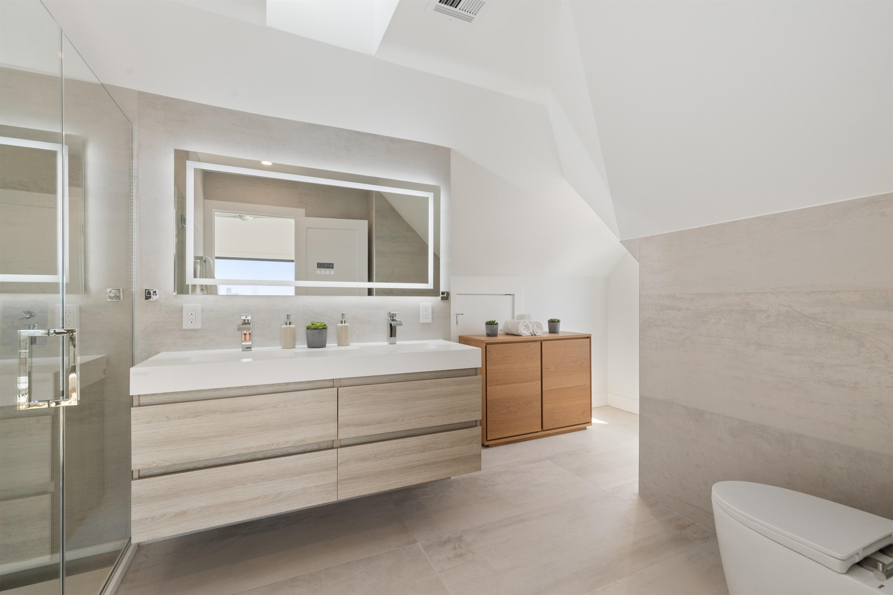 80 HACKENSACK PLANK RD Unit: #2