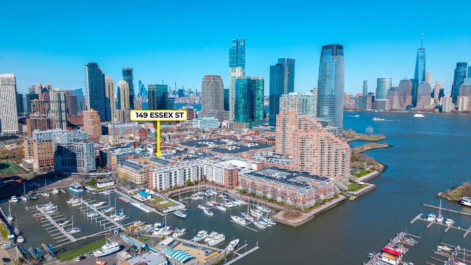 149 ESSEX ST Unit: 2H