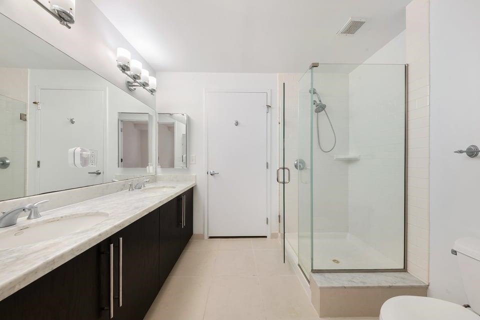 149 ESSEX ST Unit: 2H