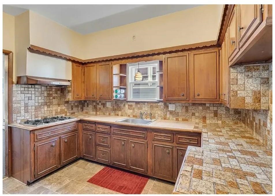 649 NEW JERSEY AVE Unit: 1