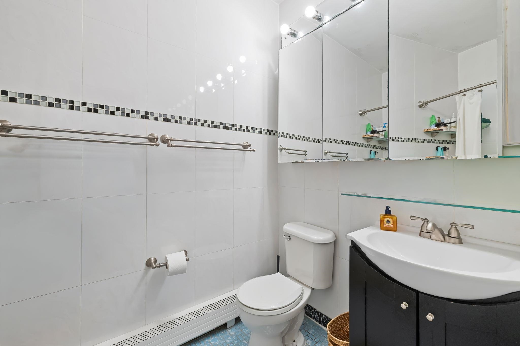 817 PARK AVE Unit: 3L/5