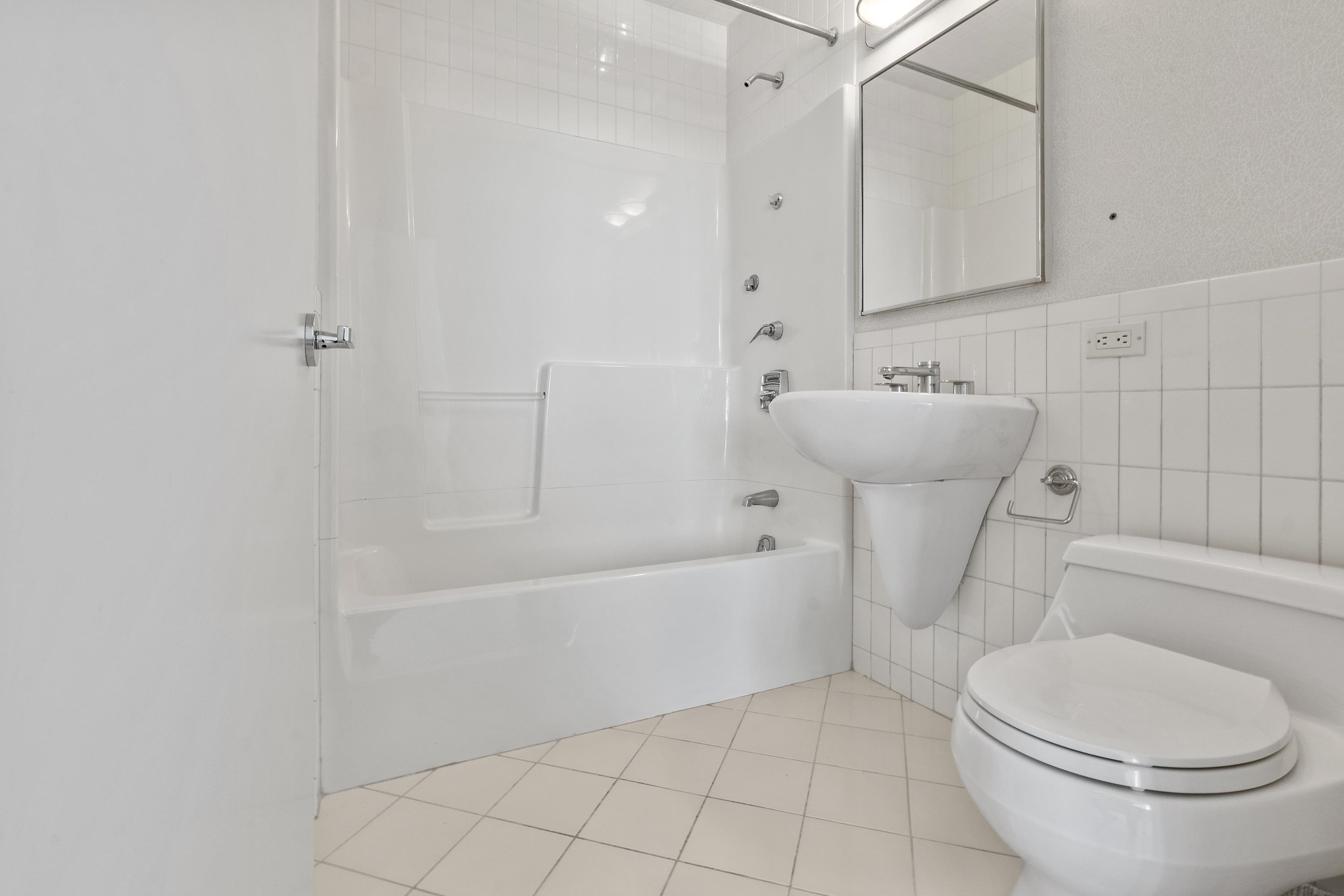 1 HORIZON RD Unit: PH1