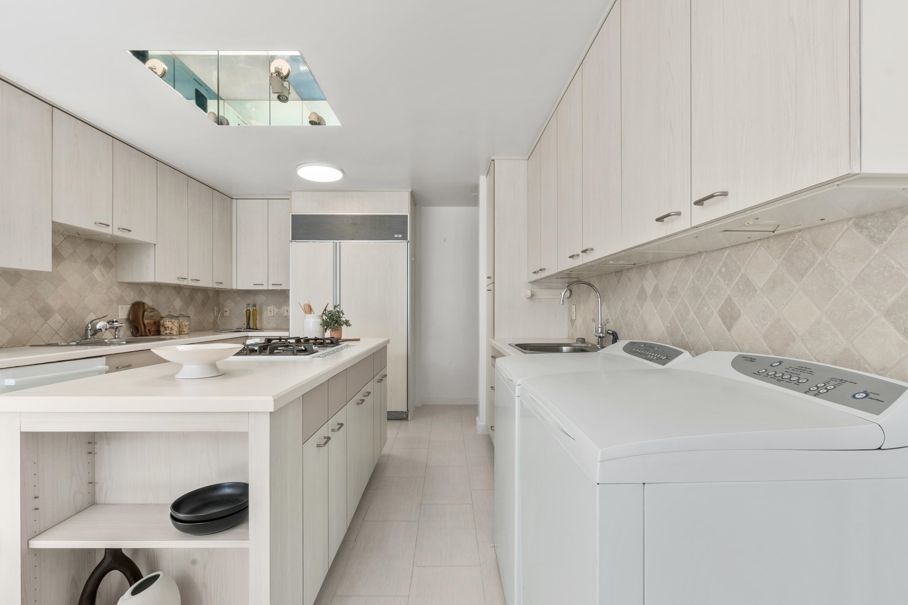 1 HORIZON RD Unit: PH1