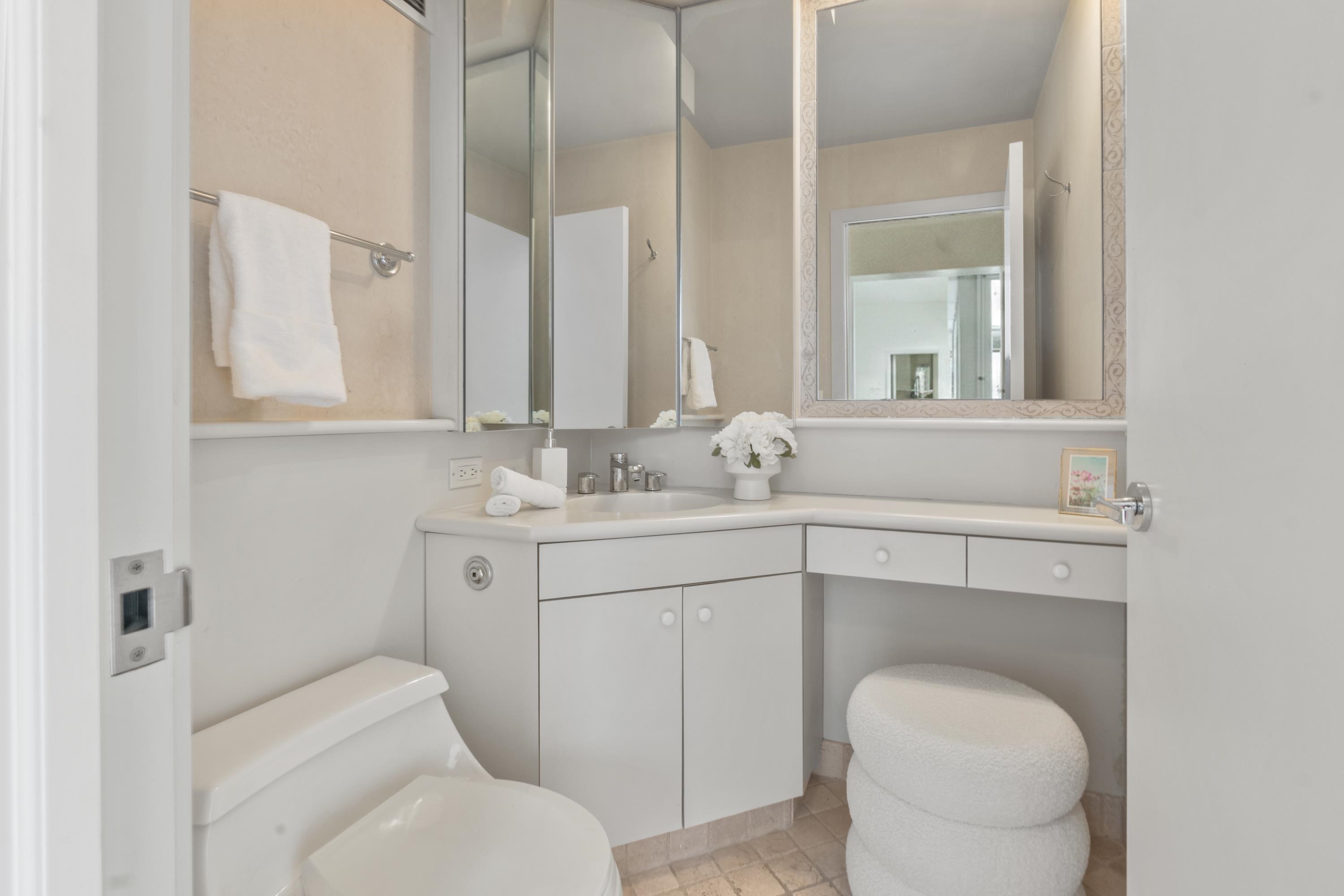 1 HORIZON RD Unit: PH1