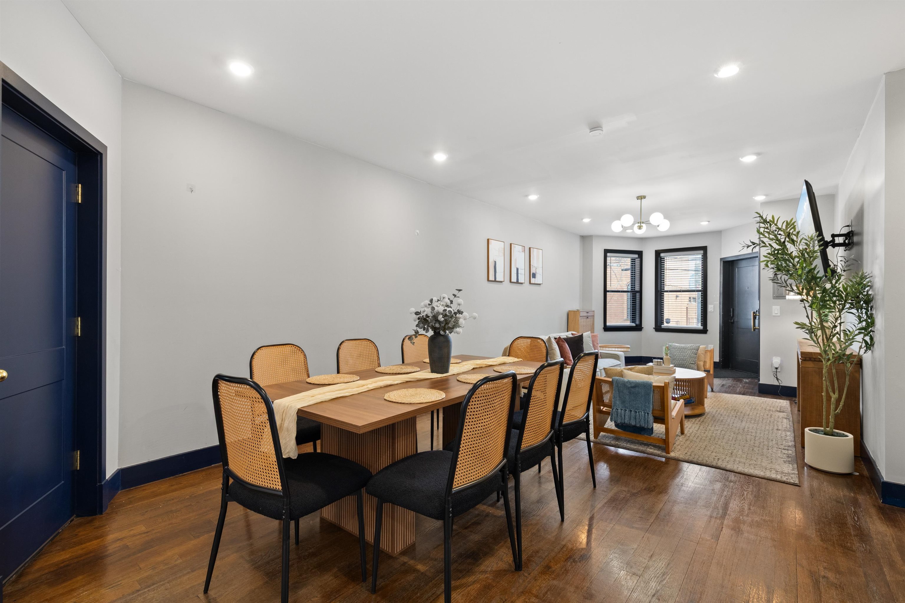 245 SUMMIT AVE