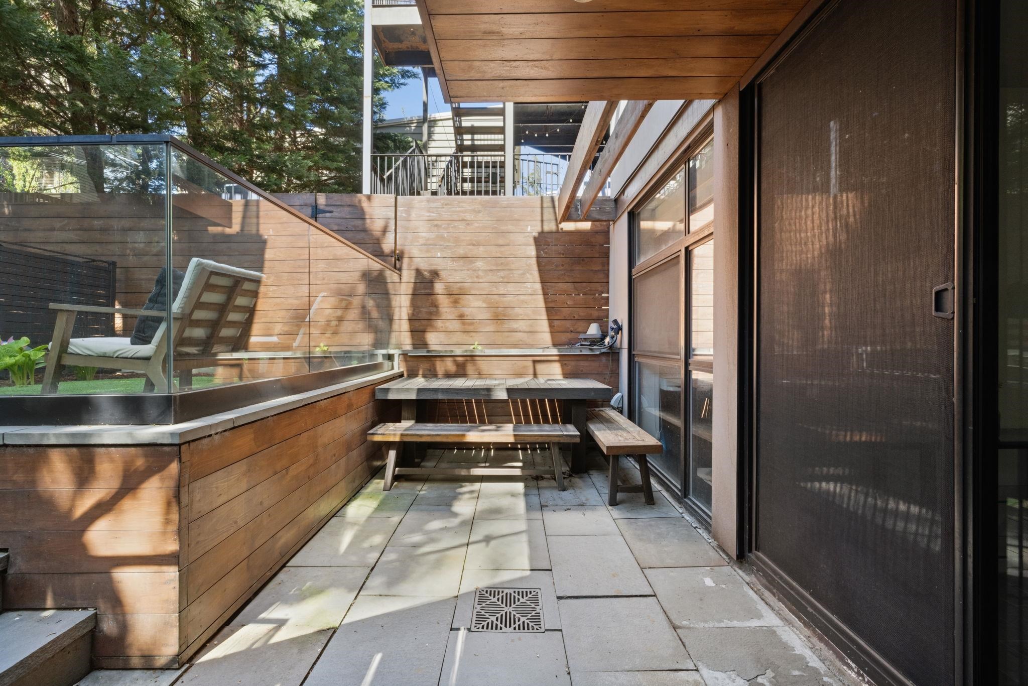 227 MONTGOMERY ST Unit: 1