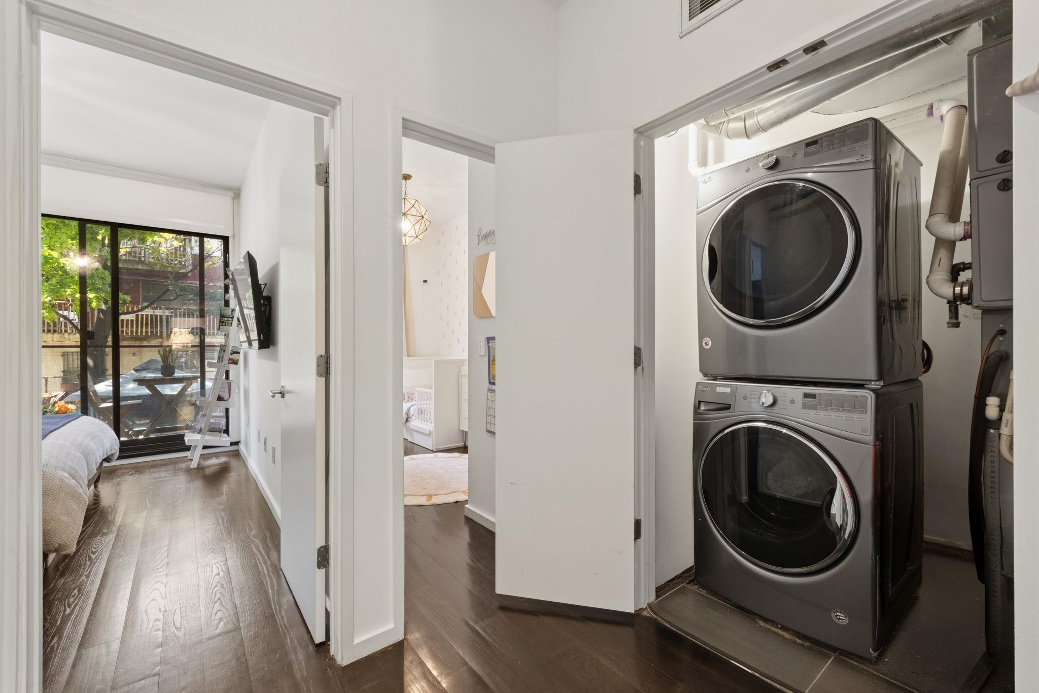 227 MONTGOMERY ST Unit: 1