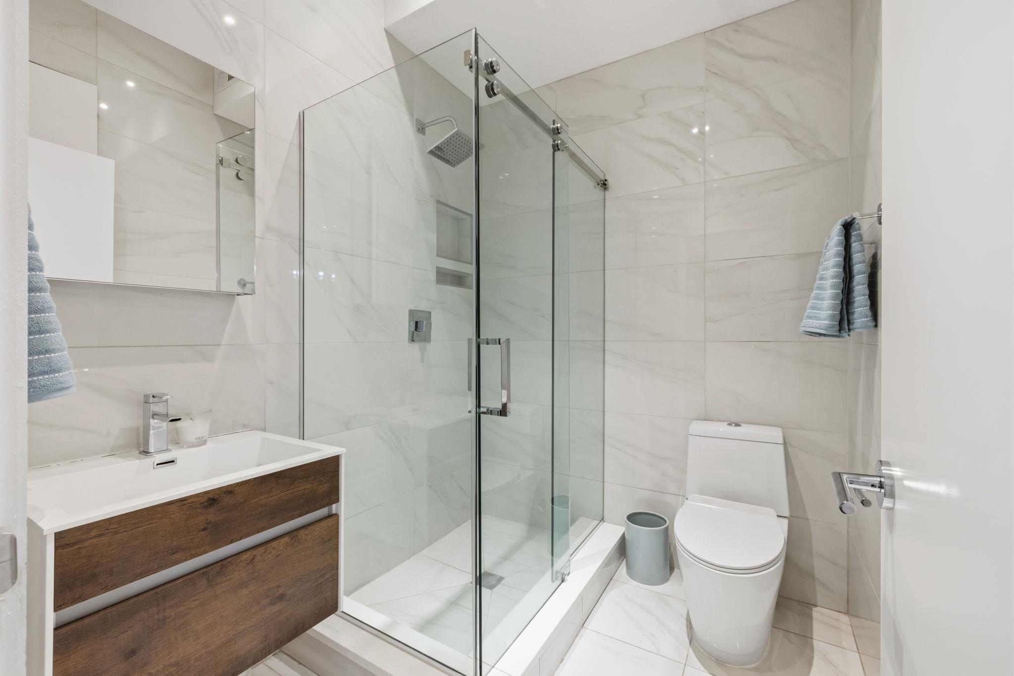 227 MONTGOMERY ST Unit: 1