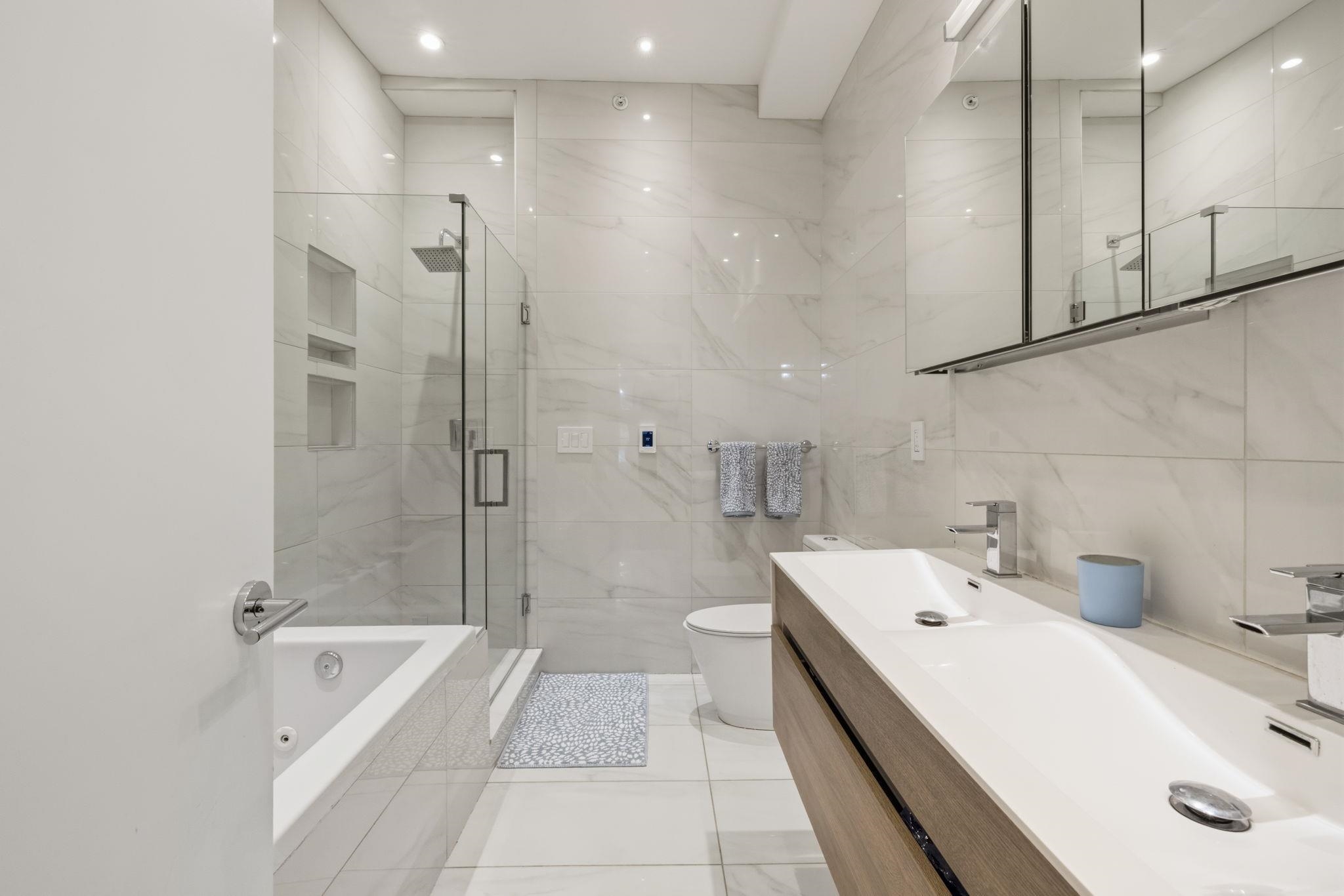 227 MONTGOMERY ST Unit: 1
