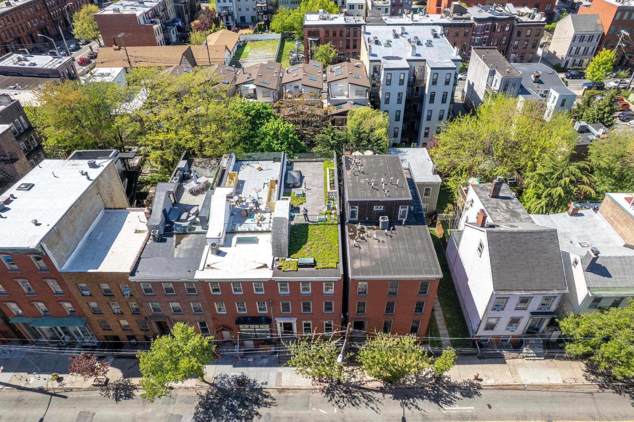 227 MONTGOMERY ST Unit: 1