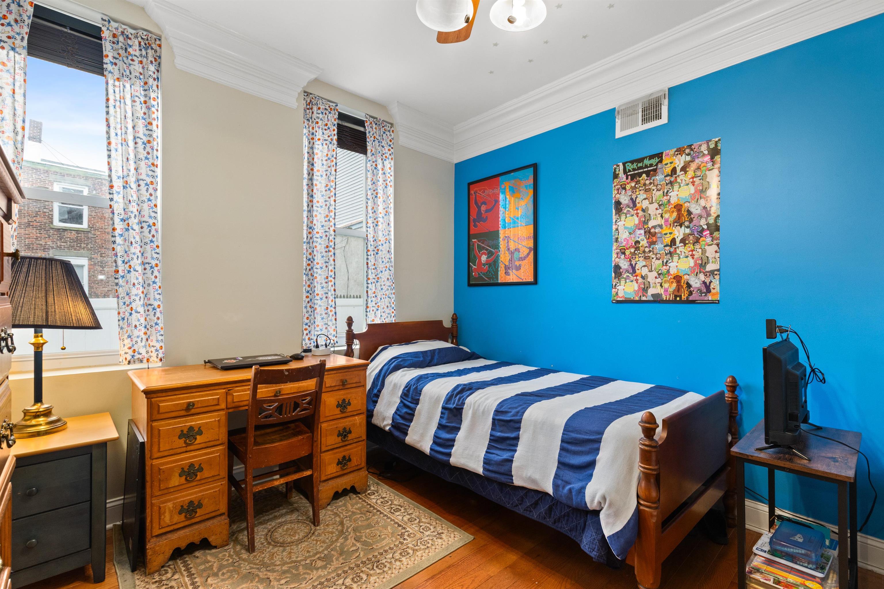 207 OGDEN AVE Unit: 1L