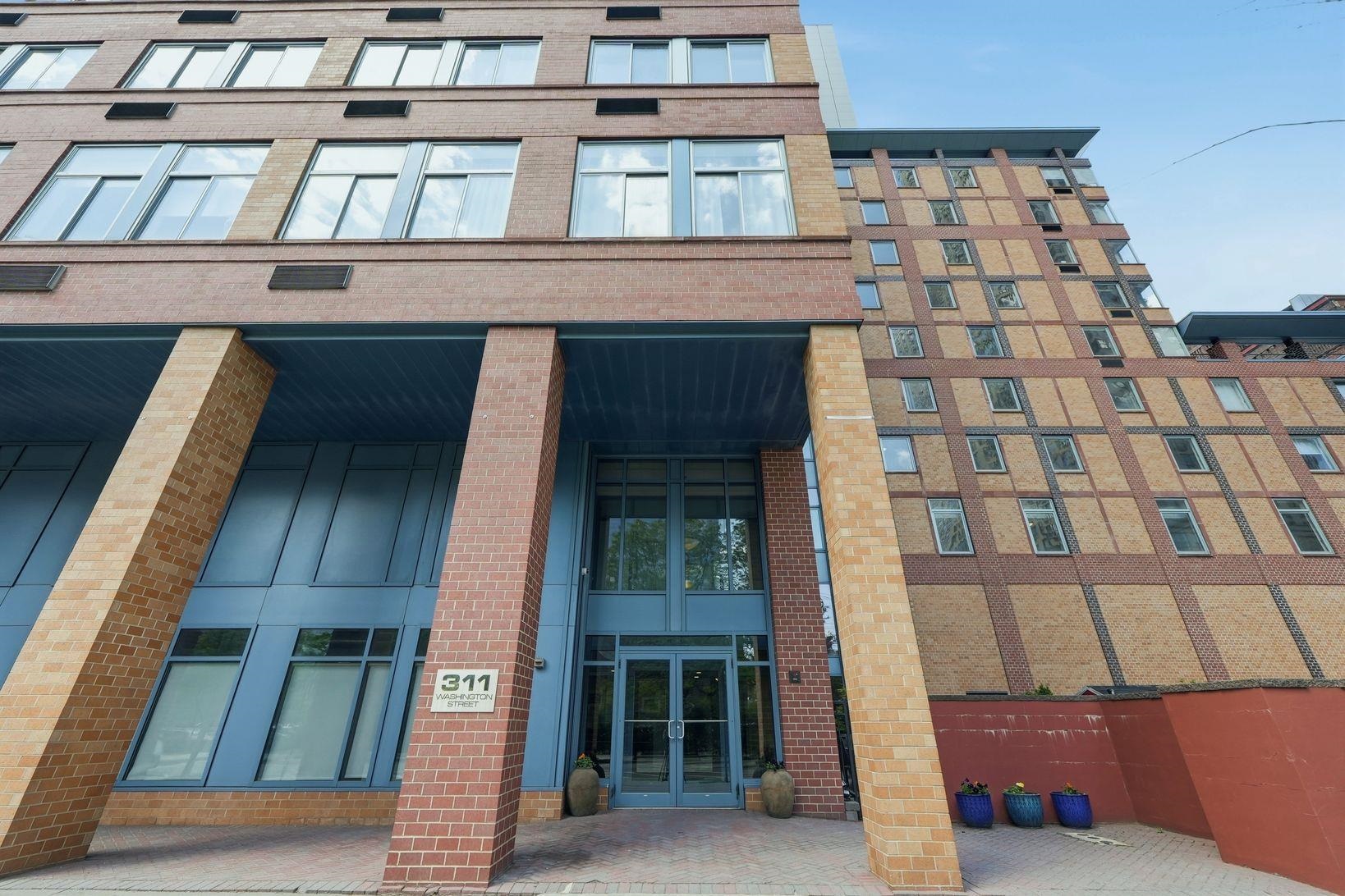 311 WASHINGTON ST Unit: 6C