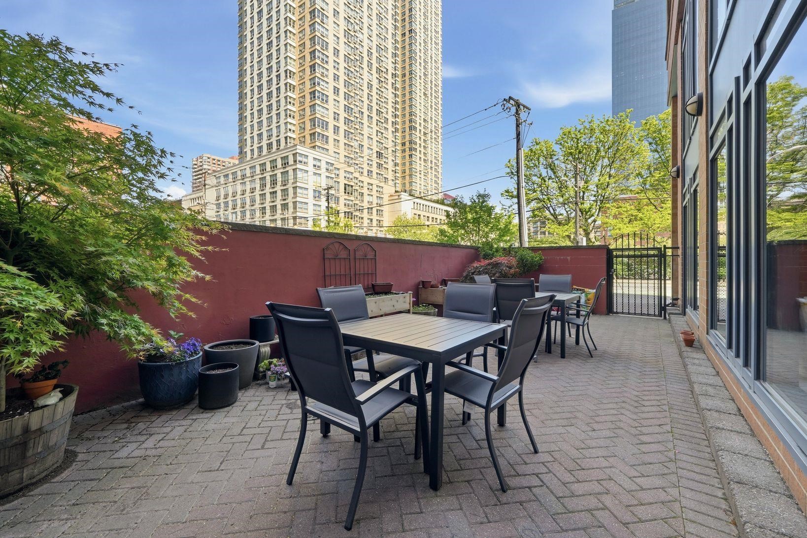 311 WASHINGTON ST Unit: 6C