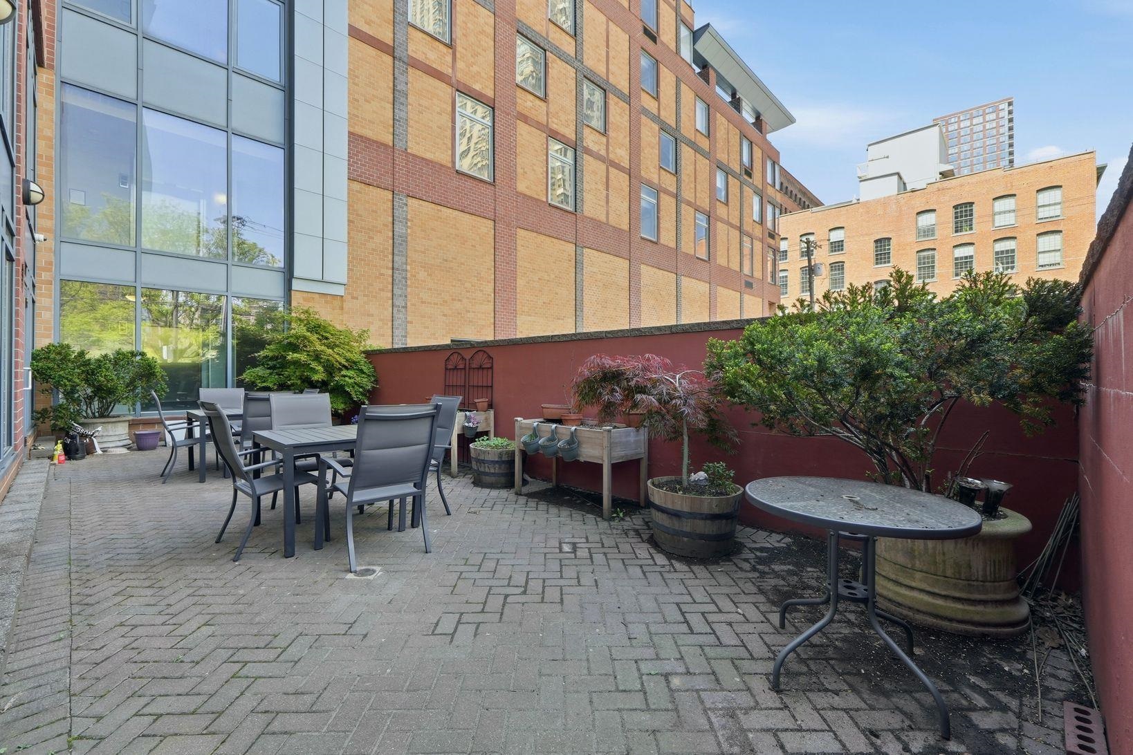 311 WASHINGTON ST Unit: 6C