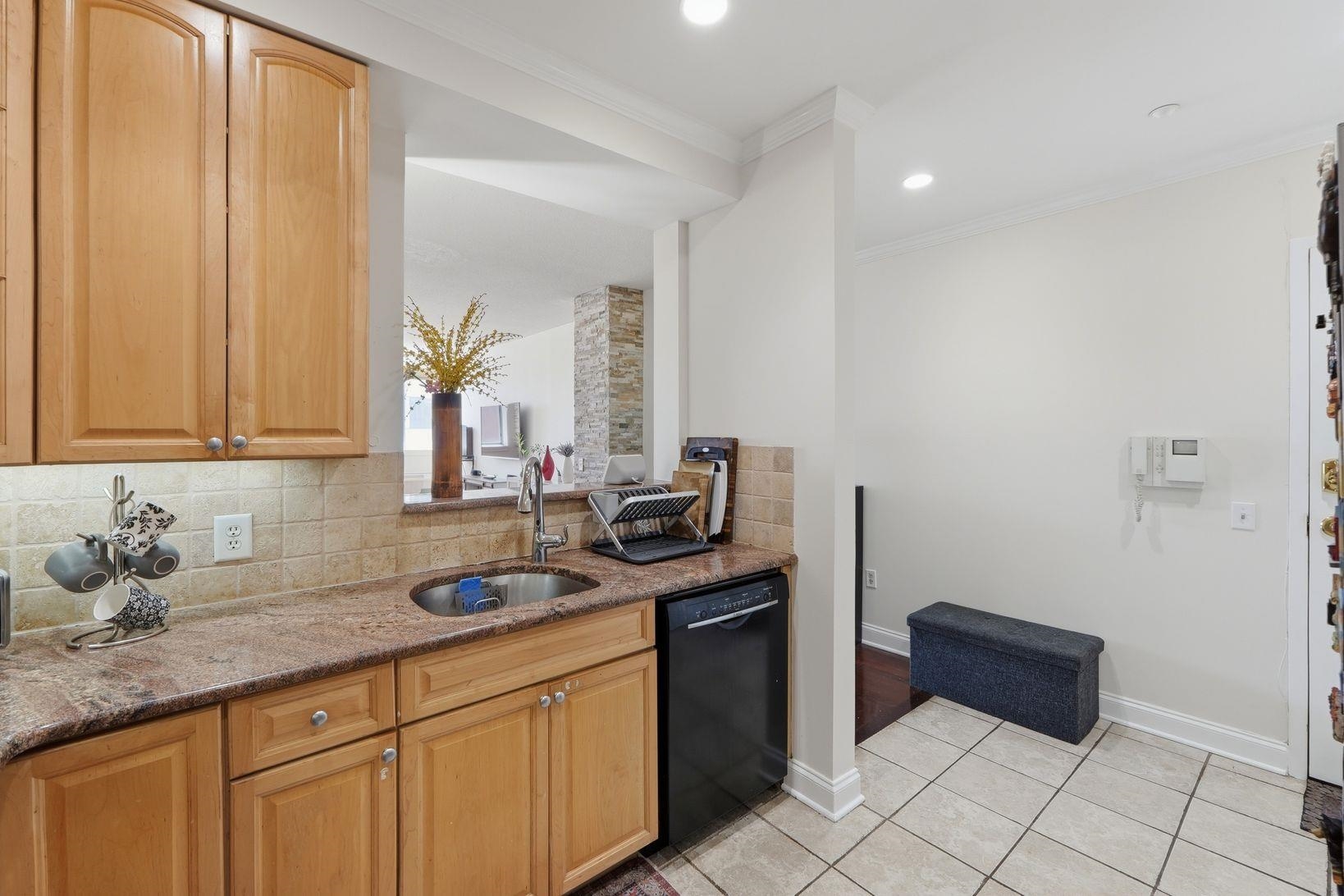 311 WASHINGTON ST Unit: 6C