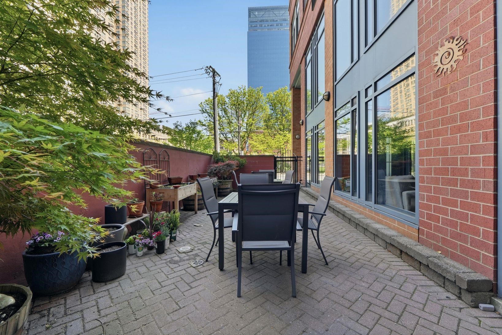 311 WASHINGTON ST Unit: 6C