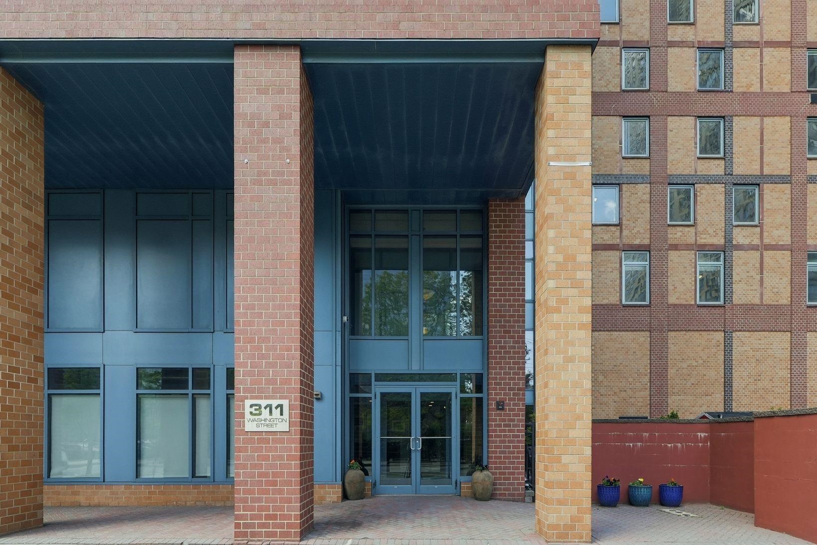 311 WASHINGTON ST Unit: 6C