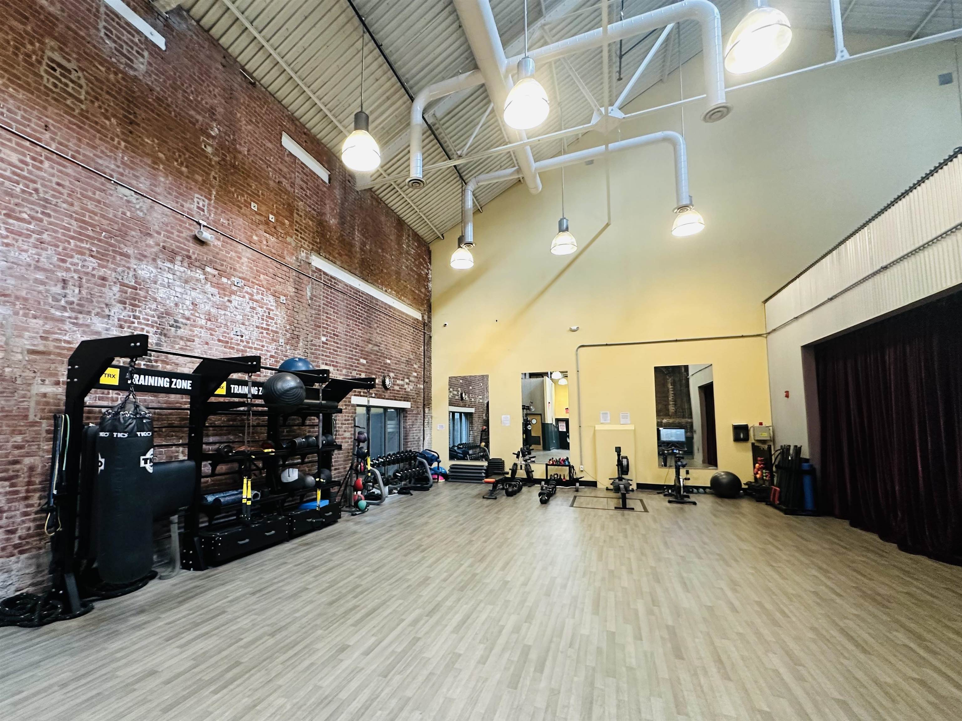 227 CHRISTOPHER COLUMBUS DR Unit: 202
